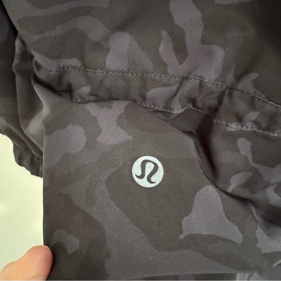 Lululemon Pack It Up Camo Jacket - Picture 8 of 9